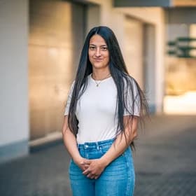 Meryem Erdi — Backoffice, Rechnungsausgang